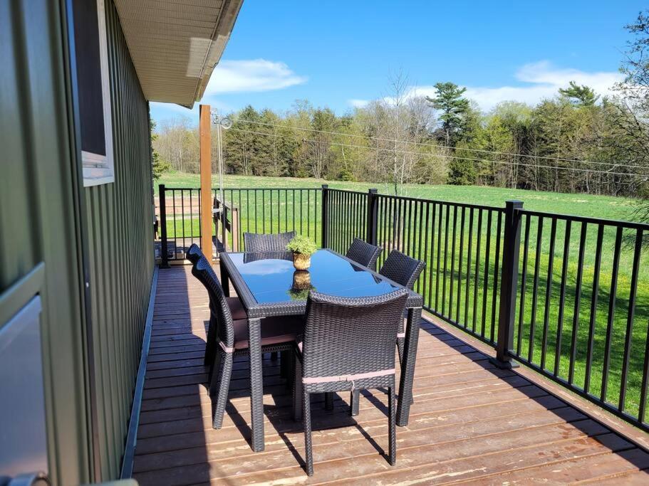 Family Friendly Cottage ☆Walking Distance To Beach Lion's Head Exterior foto